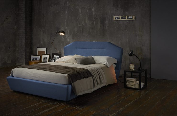 Letto in ambientazione set fotografico creata dal fotografo Andrea Garuti