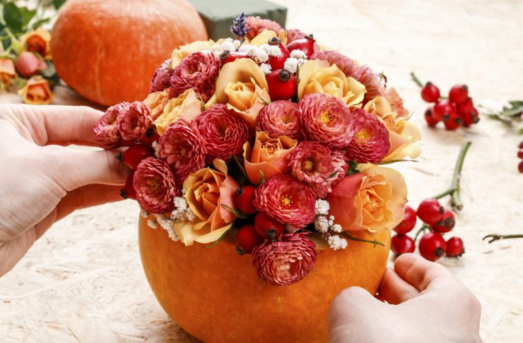 Decori d'autunno: zucca porta fiori
