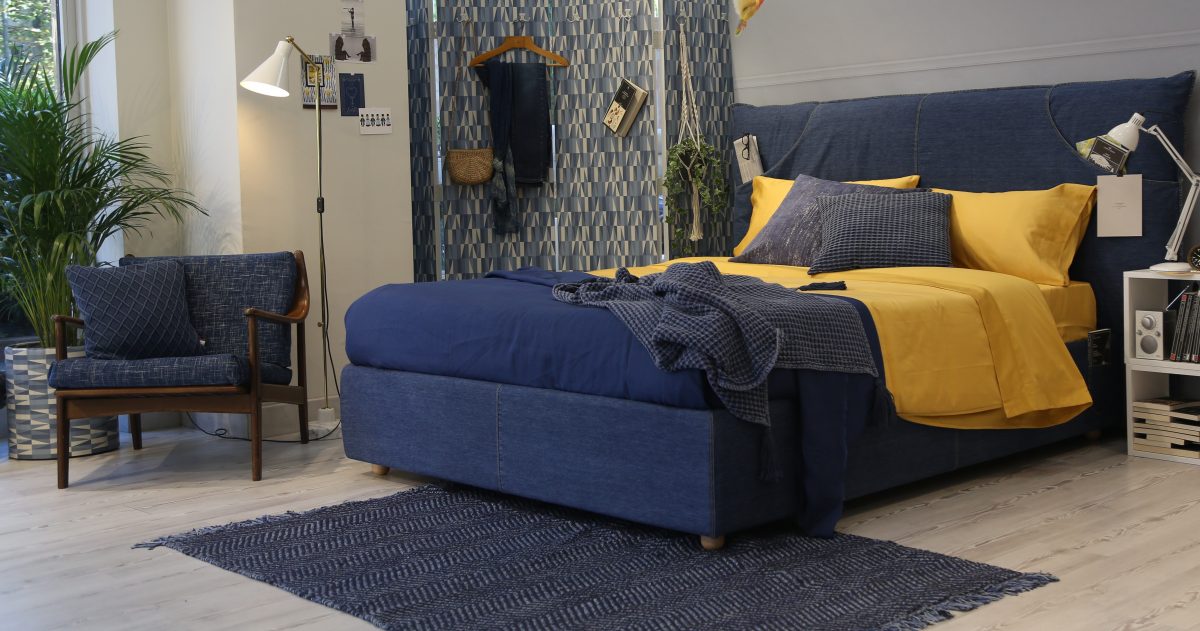 Stile urban: decorare la camera da letto con un letto in denim