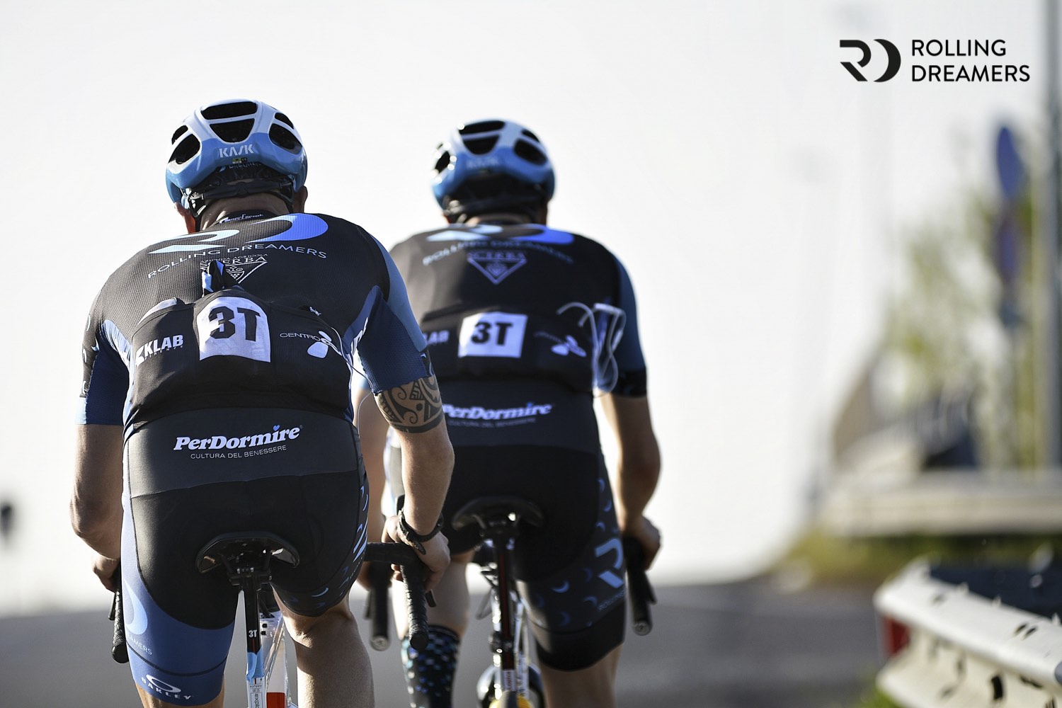 rolling-dreamers-paris-roubaix-1 triatleti in viaggio in bicicletta verso la Francia